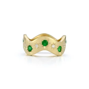 Anniversary Emerald and Diamond Wave Band