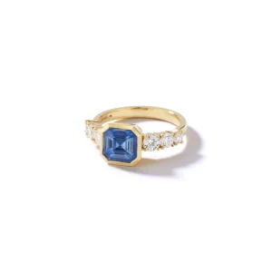 Bespoke Blue Sapphire and Diamond Toujours Ring