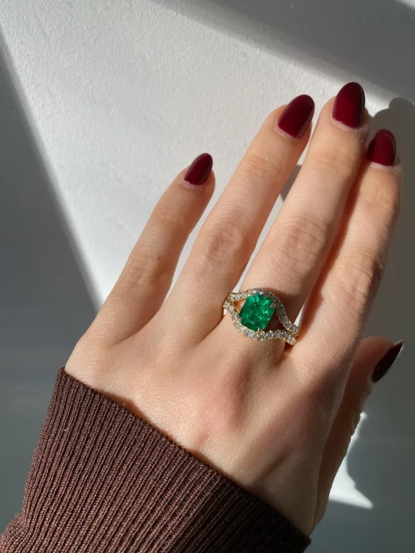 FORME Emerald and Pave Diamond Contour Ring