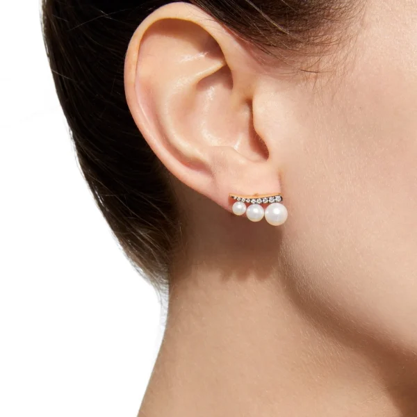 Prive White Pearl Ear Climber